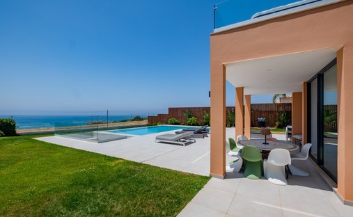 House in Olhos de Agua, Algarve, Portugal 1