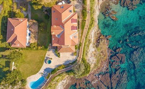 Villa in Cap-d'Ail, Provence-Alpes-Côte d'Azur, France 1