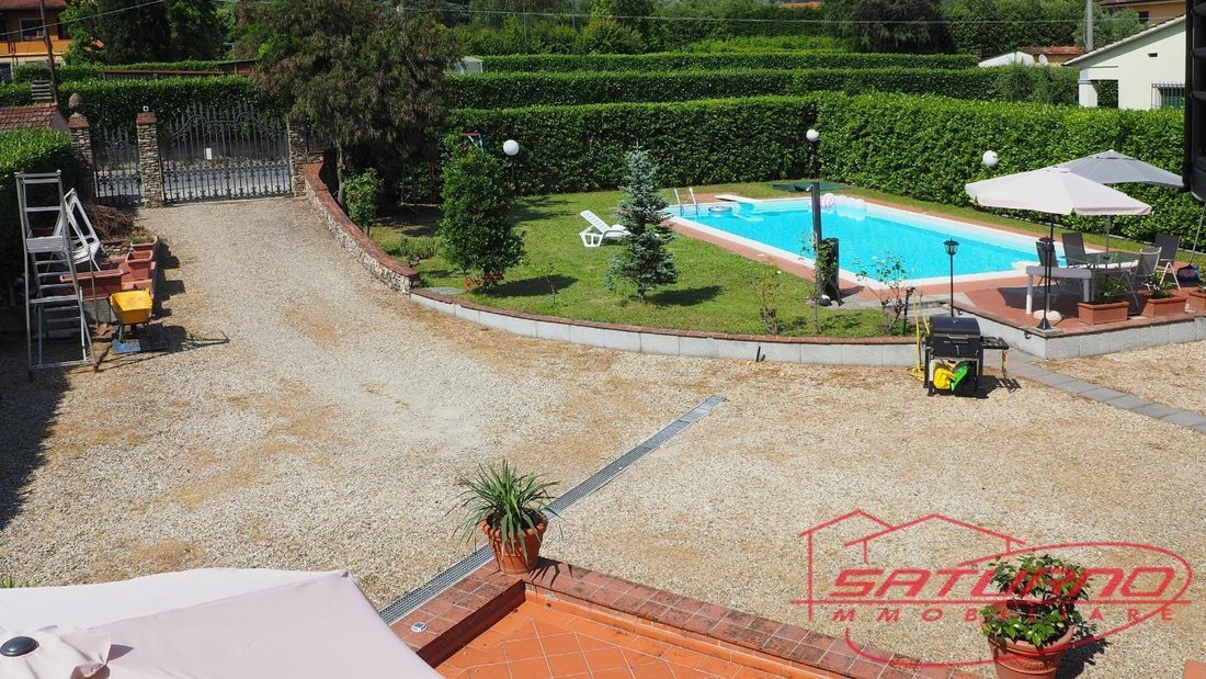 Villa in Capannori, Tuscany, Italy 2 - 15817507
