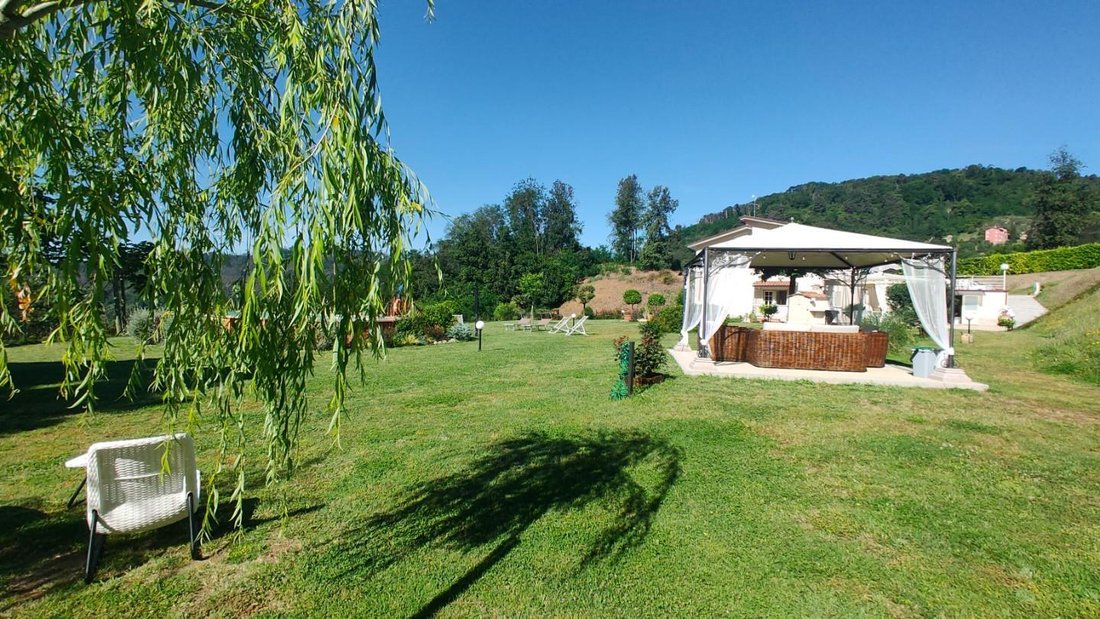 Villa in Camaiore, Tuscany, Italy 4 - 15817483