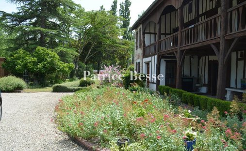 Castle for Sale in Casteljaloux, Nouvelle-Aquitaine, France