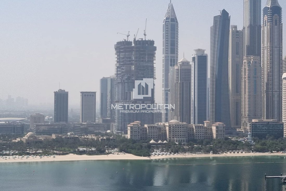 Apartment in Dubai, Dubai, United Arab Emirates 1 - 15816073