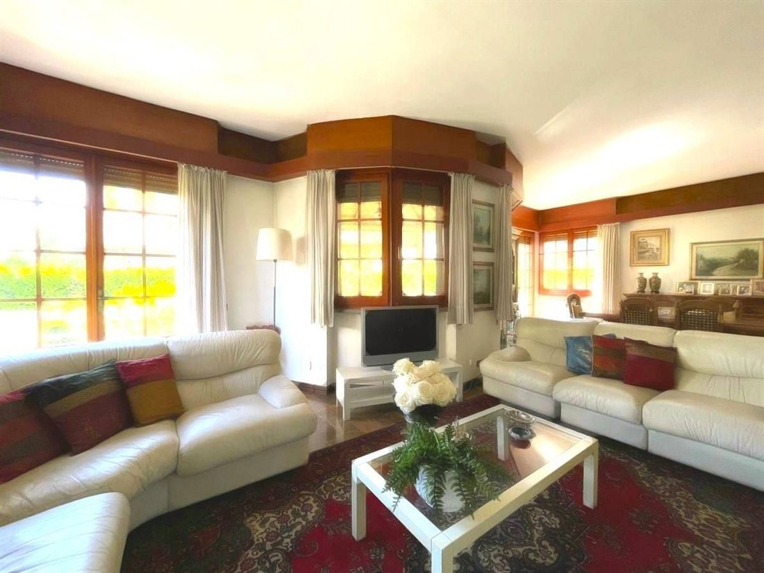 Villa in Ronchi, Massa, Italy 5 - 15817528