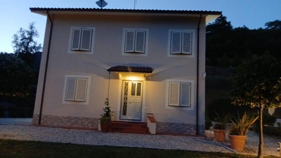 Villa in Camaiore, Tuscany, Italy 3 - 15817483