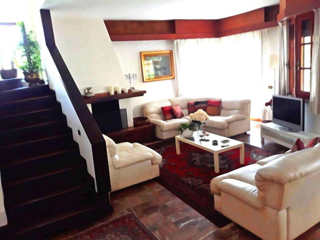 Villa in Ronchi, Massa, Italy 4 - 15817528