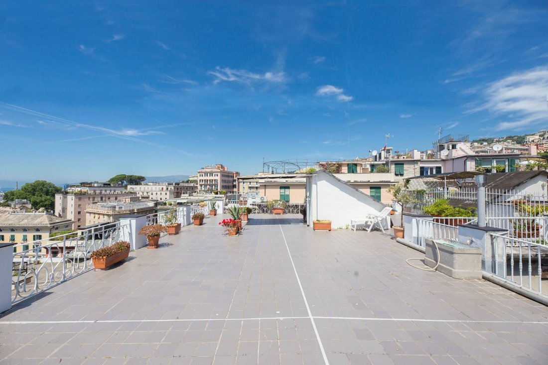 Apartment in Circonvallazione, Genoa, Liguria 3 - 15817868