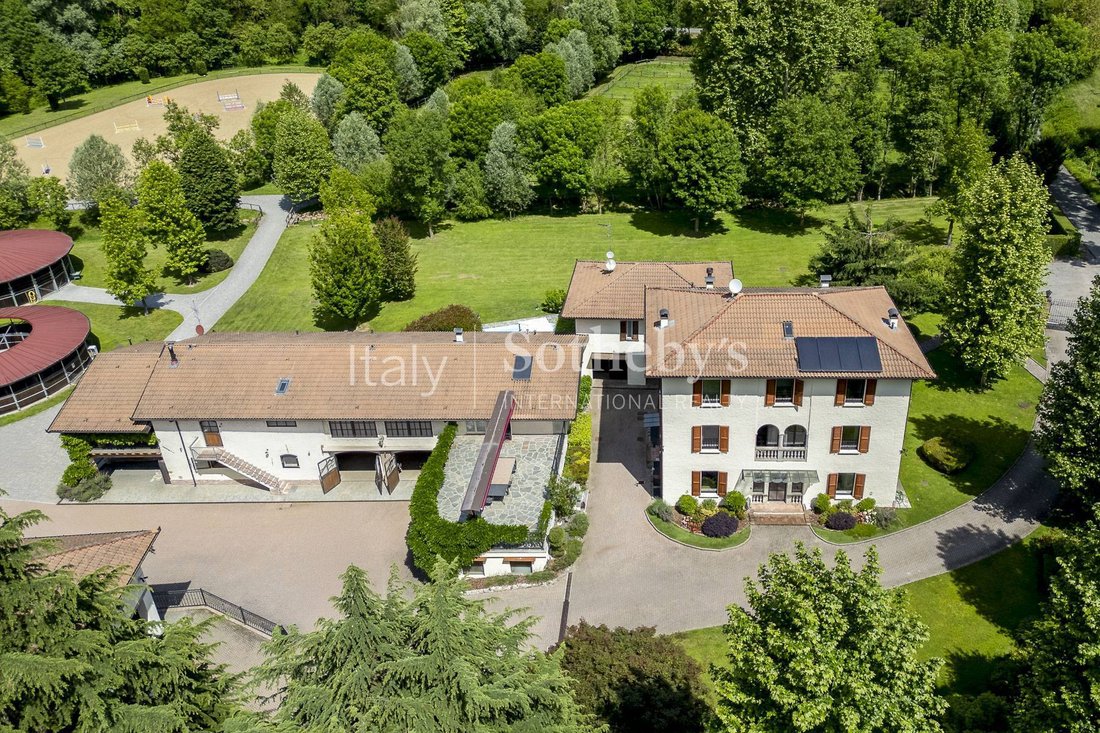 House in Valmorea, Lombardy, Italy 2 - 15820584
