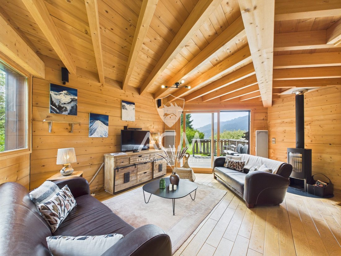 Chalet in Les Gets, Auvergne-Rhône-Alpes, France 1 - 15820339