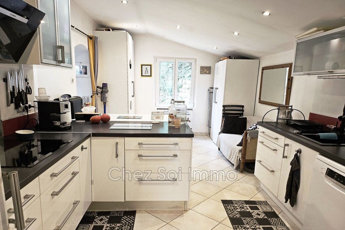 Villa in Val Fleuri-Les Gros Buaux, Cagnes-sur-Mer, France 2 - 15823339