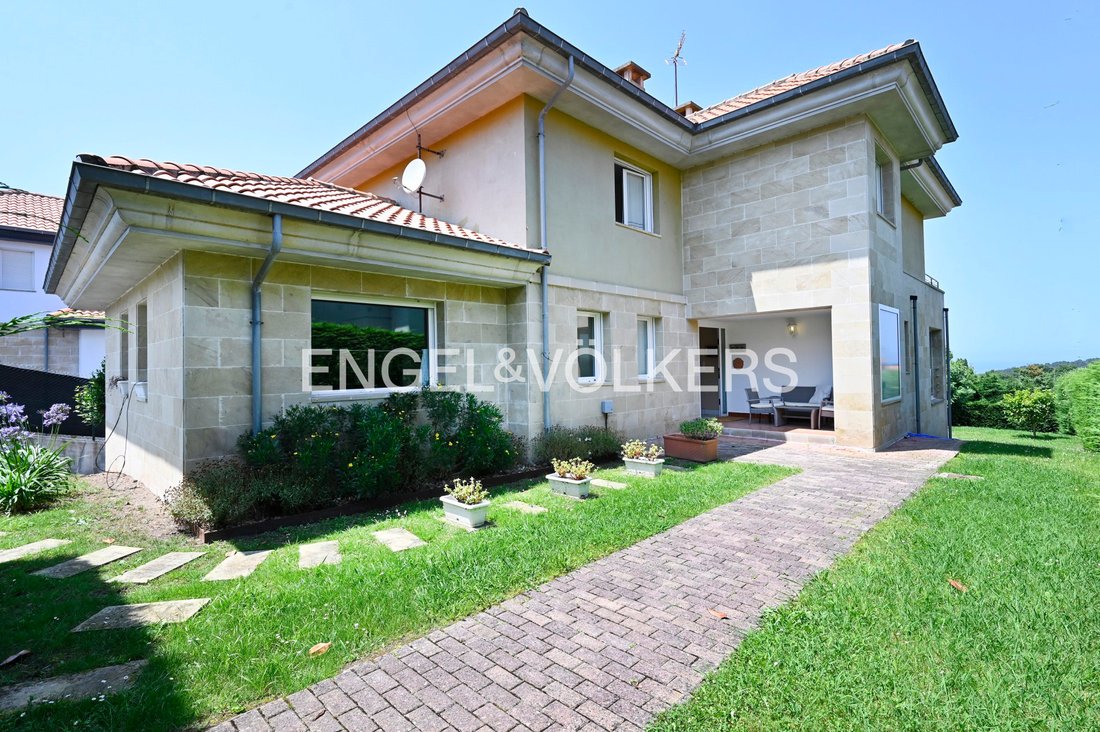 House in San Vicente de la Barquera, Cantabria, Spain 1 - 15817873