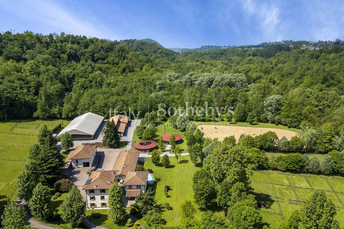 House in Valmorea, Lombardy, Italy 3 - 15820584