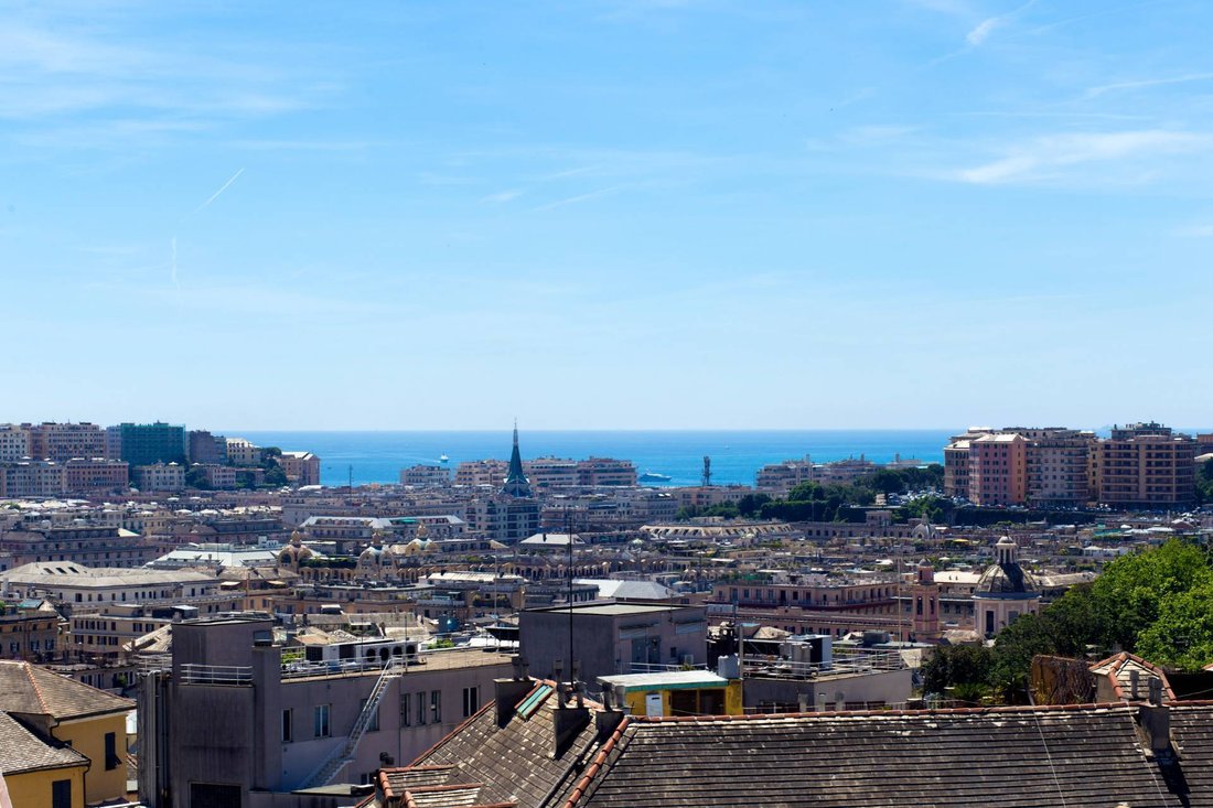 Apartment in Circonvallazione, Genoa, Liguria 1 - 15817868