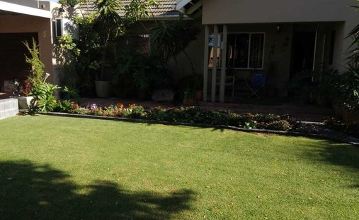 House in Worcester, Western Cape, South Africa 1