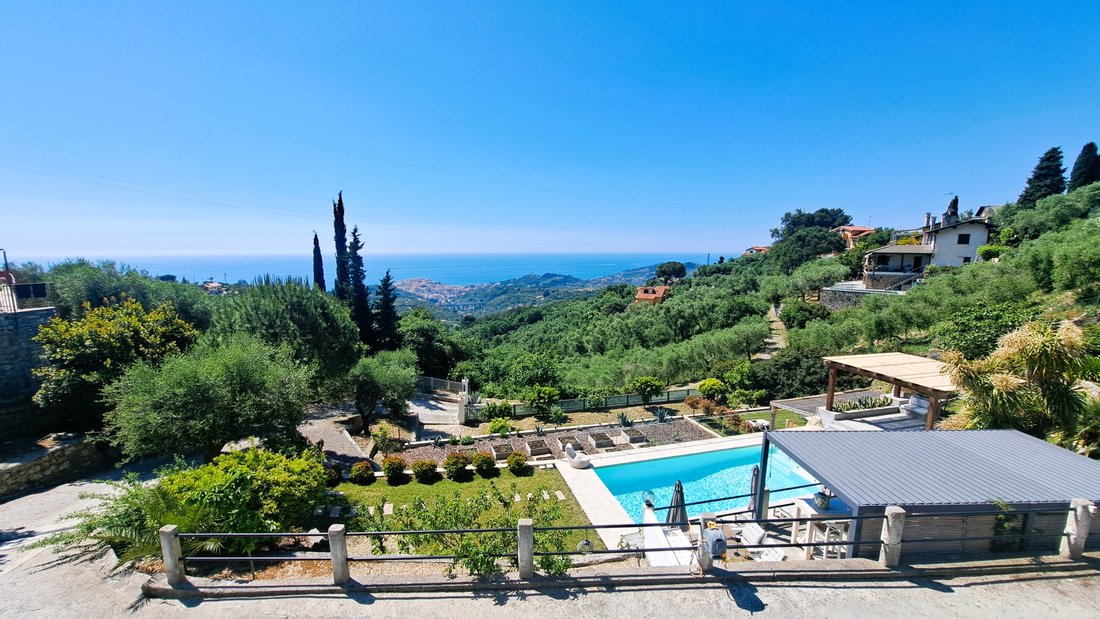 Villa in Porto Maurizio, Imperia, Liguria 1 - 15818423