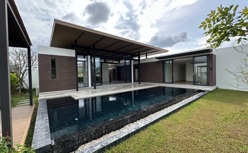 Villa in Choeng Thale, Phuket, Thailand 1