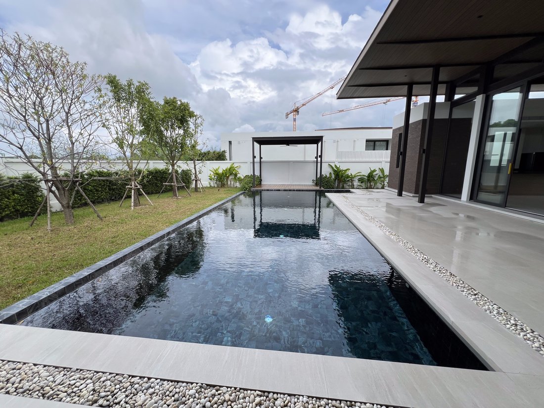 Villa in Choeng Thale, Phuket, Thailand 2 - 15824012