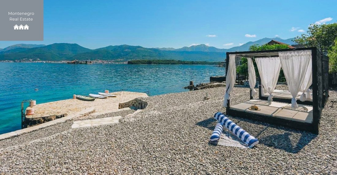 Villa in Krtole, Tivat Municipality, Montenegro 1 - 15824397