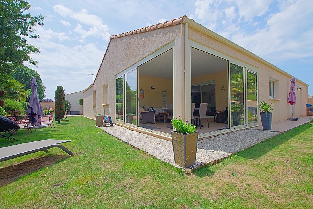 House in L'Ile-d'Olonne, Pays de la Loire, France 1 - 15824426