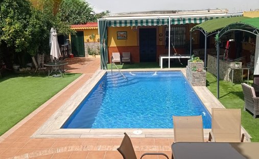 Chalet in Alcala de Guadaira, Andalusia, Spain 1