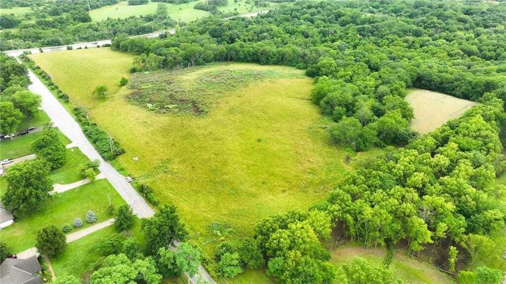 Farm Ranch in Lee's Summit, Missouri, United States 2 - 15827132