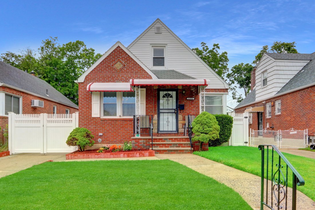 House in New York, New York, United States 1 - 15824600