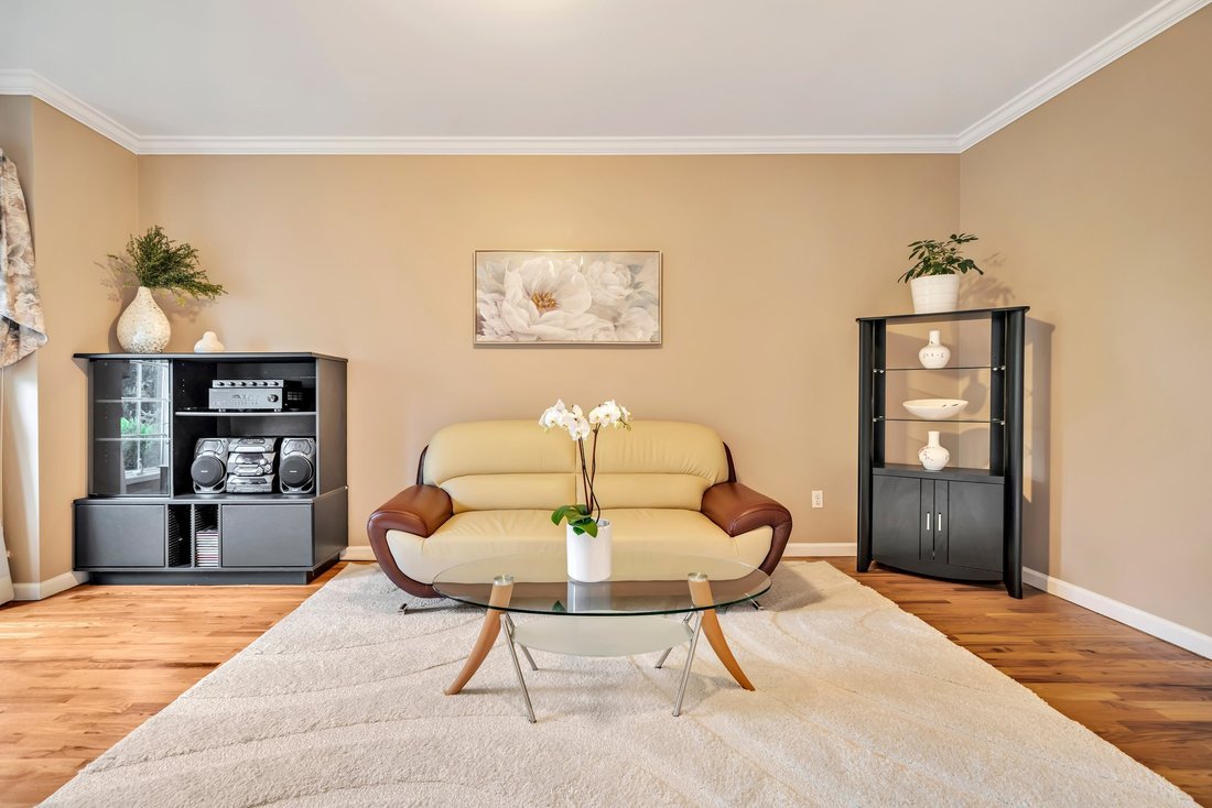 House in Wayne, New Jersey, United States 5 - 15825460
