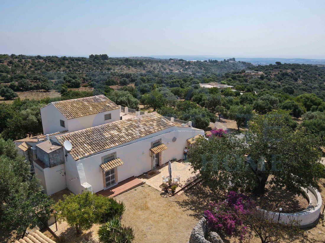 Villa in Center, Noto, Sicily 2 - 15824650