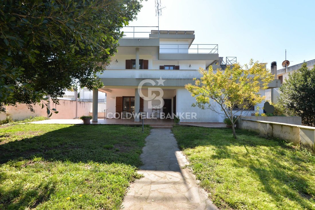 Villa en Lecce, Apulia, Italia 2 - 15826839