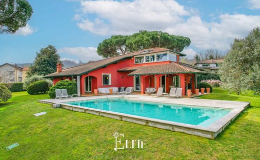 Villa in Dormelletto, Piedmont, Italy 1