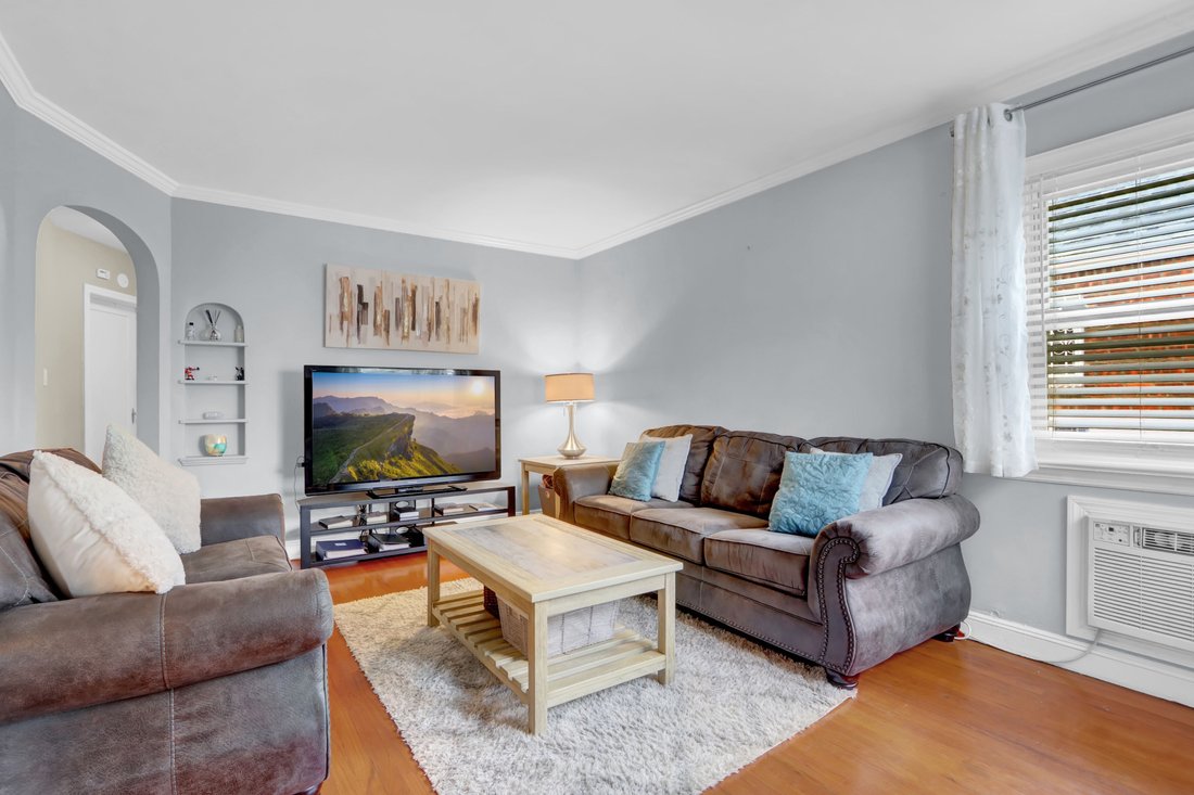House in New York, New York, United States 3 - 15824600