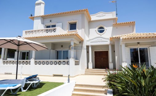 Villa en Olhos de Agua, Algarve, Portugal 1