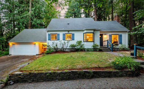 House in Cedar Hills, Oregon, United States 1