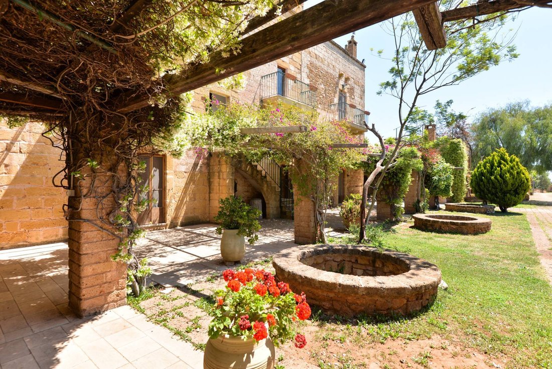 Casa de Campo en Lecce, Apulia, Italia 2 - 15826846