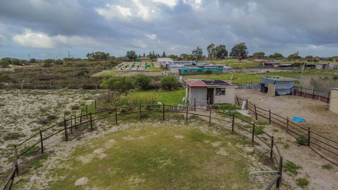 Estate in Hopefield, Western Cape, South Africa 3 - 15825712