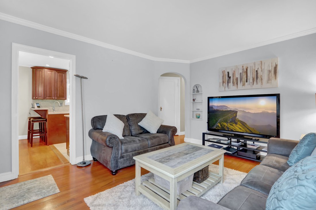 House in New York, New York, United States 4 - 15824600