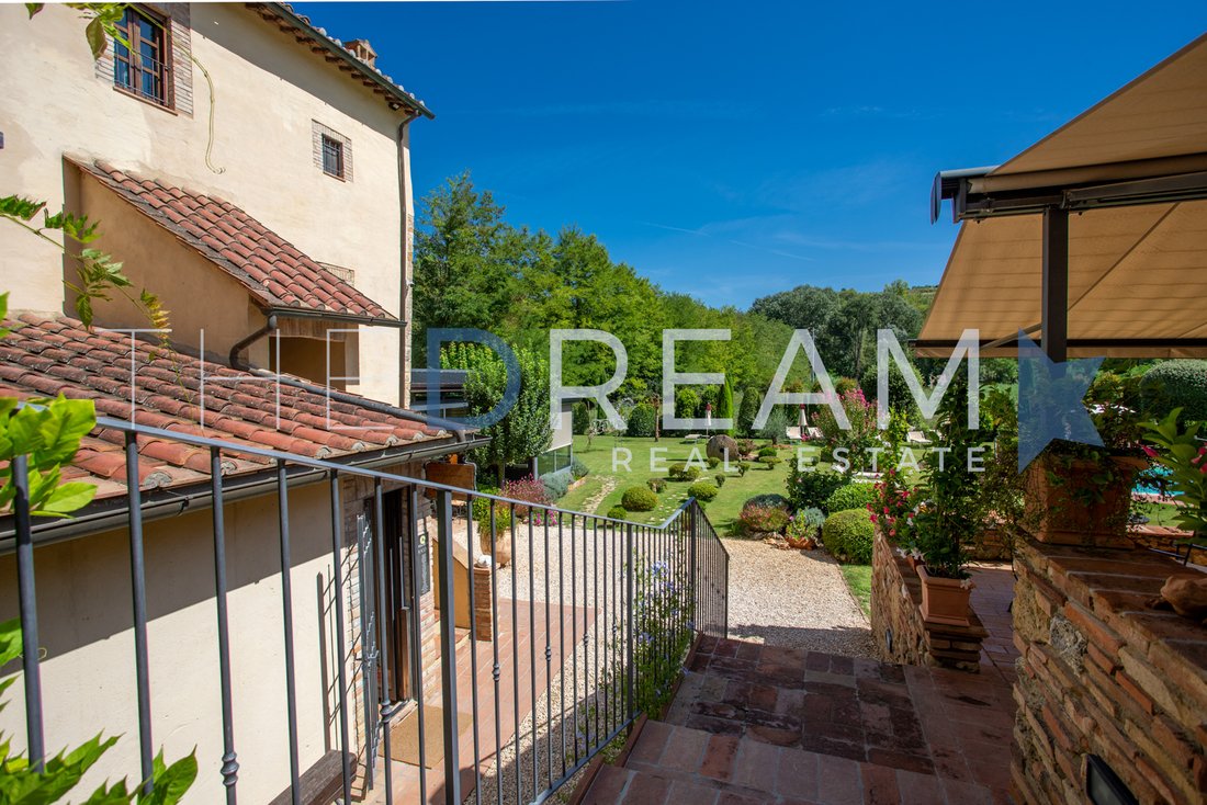 Villa in San Gimignano, Tuscany, Italy 4 - 15825587