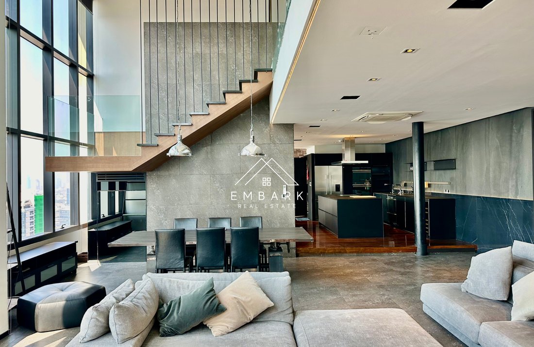 Stunning Duplex Penthouse in the Heart of Sukhumvit