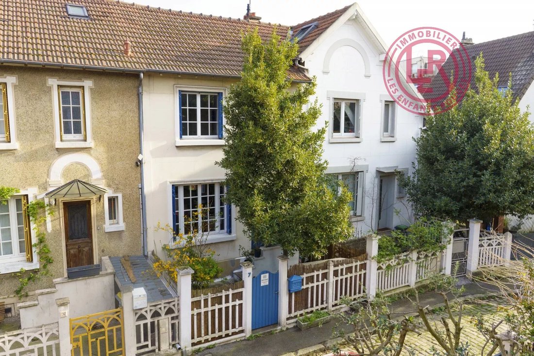 House in Cité Pierre et Marie Curie, Ivry-sur-Seine, France 1 - 15824824