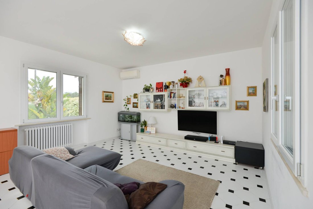 Villa en Lecce, Apulia, Italia 5 - 15826857