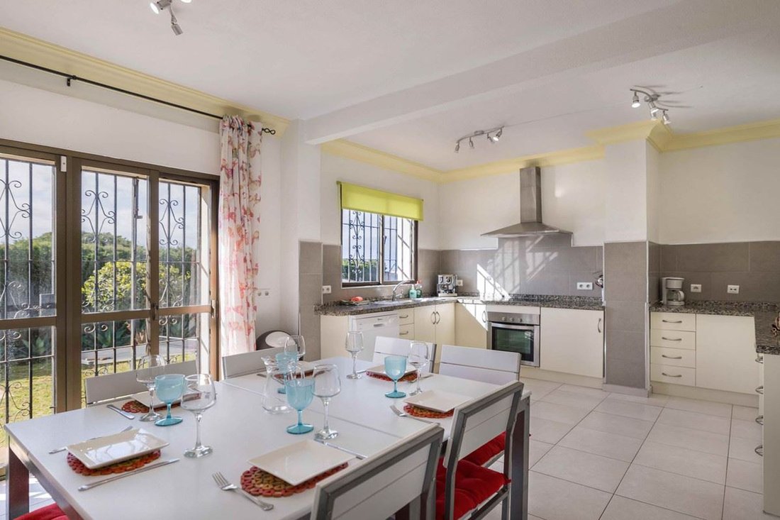 Villa in Estepona, Andalusia, Spain 5 - 15825293
