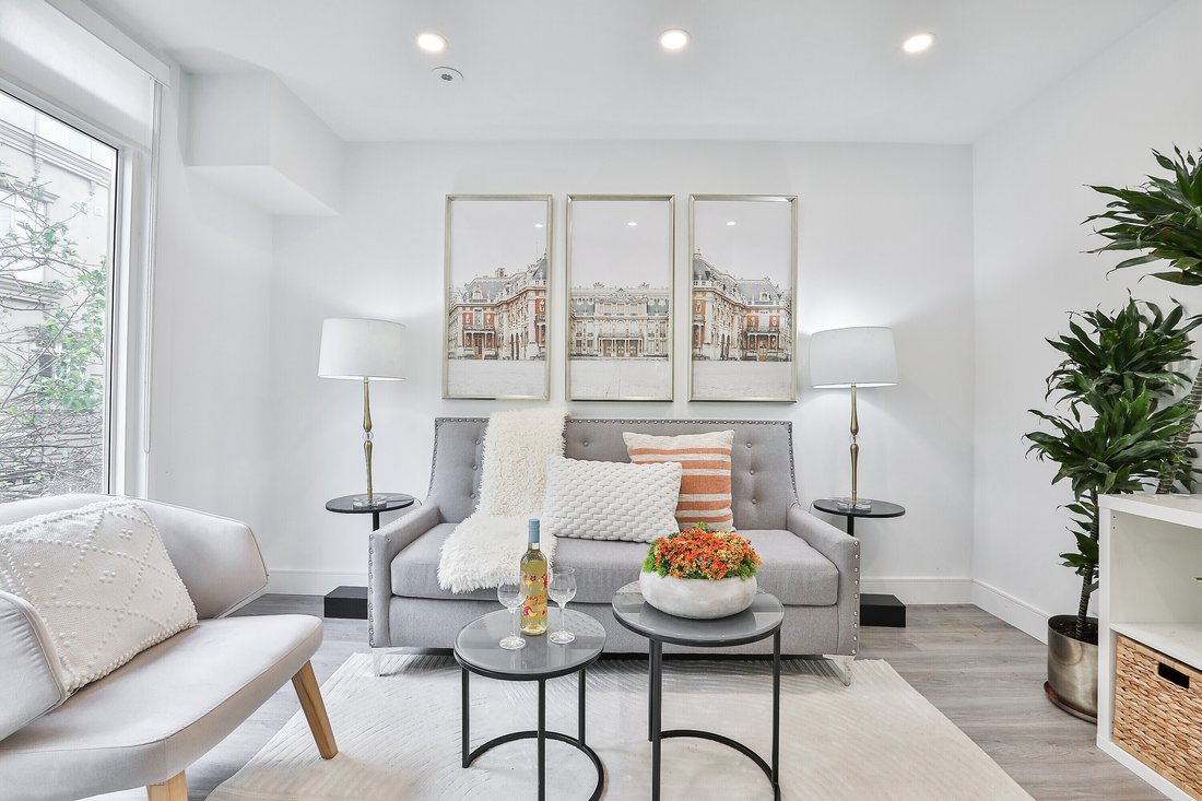Condo in Toronto, Ontario, Canada 4 - 15695532