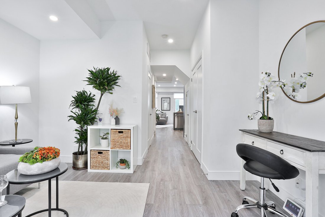 Condo in Toronto, Ontario, Canada 2 - 15695532