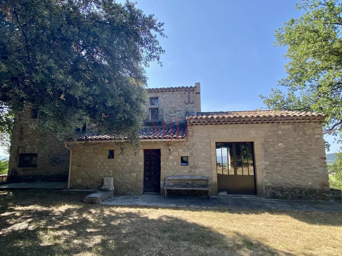 Country House in Cucuron, Provence-Alpes-Côte d'Azur, France 4 - 15825028