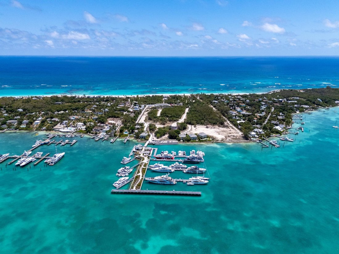 Land in Dunmore Town, Harbour Island, The Bahamas 3 - 15827722