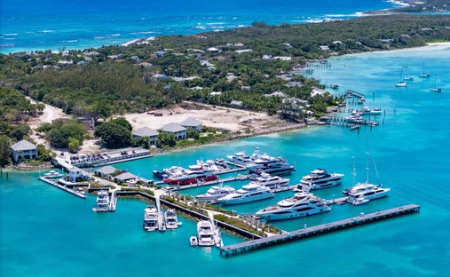 Land in Dunmore Town, Harbour Island, The Bahamas 1