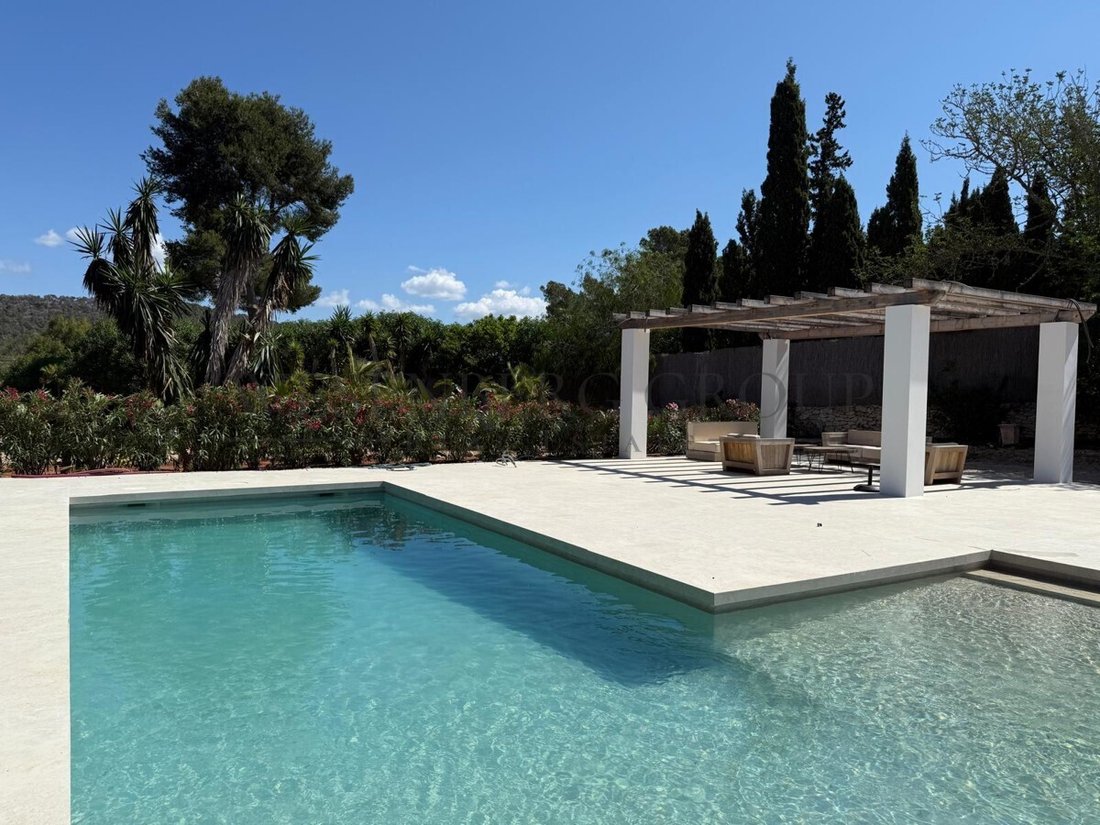 Villa in Santa Eularia des Riu, Balearic Islands, Spain 3 - 15827981