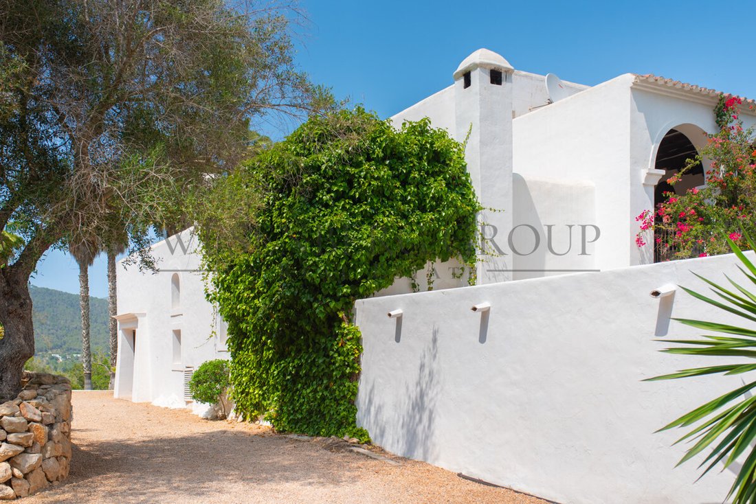 Finca in Balearic Islands, Spain 1 - 15828012