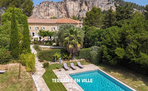 Apartment in Évenos, Provence-Alpes-Côte d'Azur, France 1