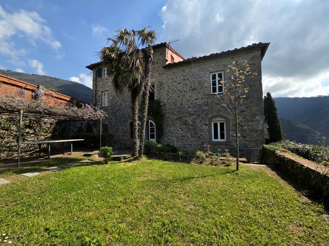 House in Historic Center, Lucca, Tuscany 2 - 15827739