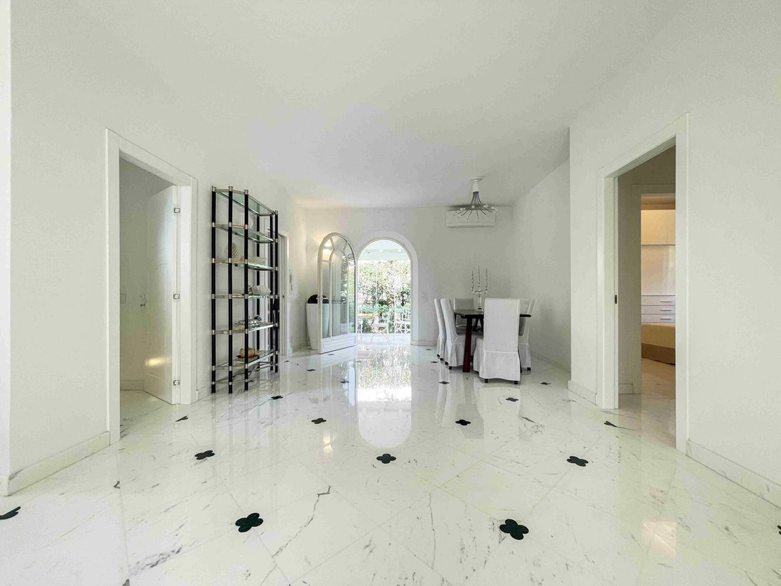 Villa in Pietrasanta, Tuscany, Italy 2 - 15827947